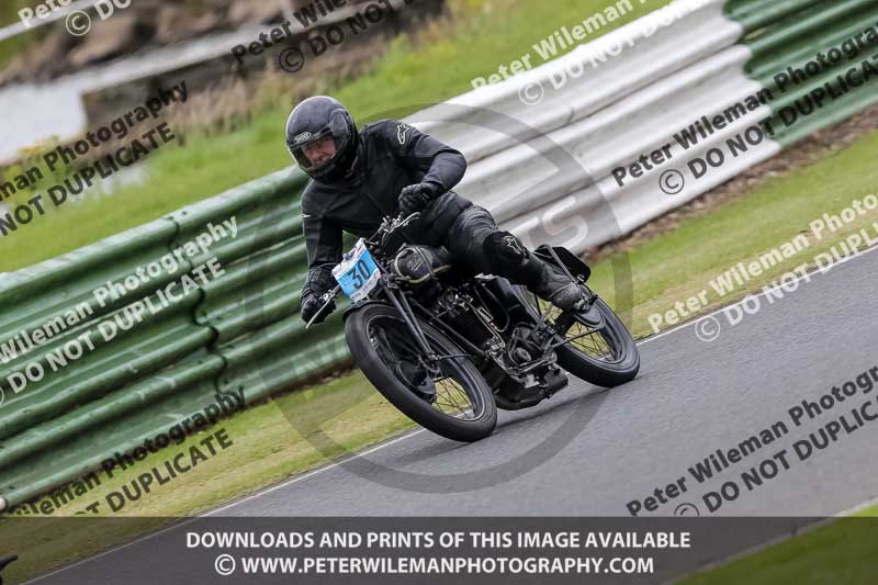 Vintage motorcycle club;eventdigitalimages;mallory park;mallory park trackday photographs;no limits trackdays;peter wileman photography;trackday digital images;trackday photos;vmcc festival 1000 bikes photographs